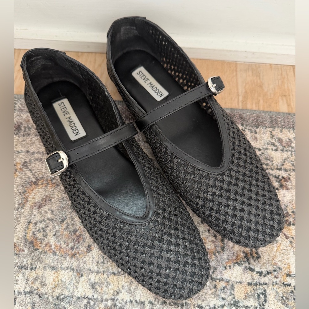 Steve Madden Black Mary Jane Flats